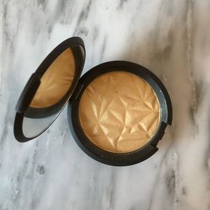 Becca champagne gold